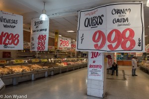 Then its off to the market. They love their numbers in Santiago !