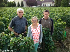 A social call on Pierre Cornu at Ladoix, then cousin Manu and wife Edith arrived. Still smiling after bevy losses to the frost. Not much Aligoté left where they are standing for example.