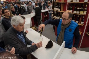Jacques Carillon pours the Puligny